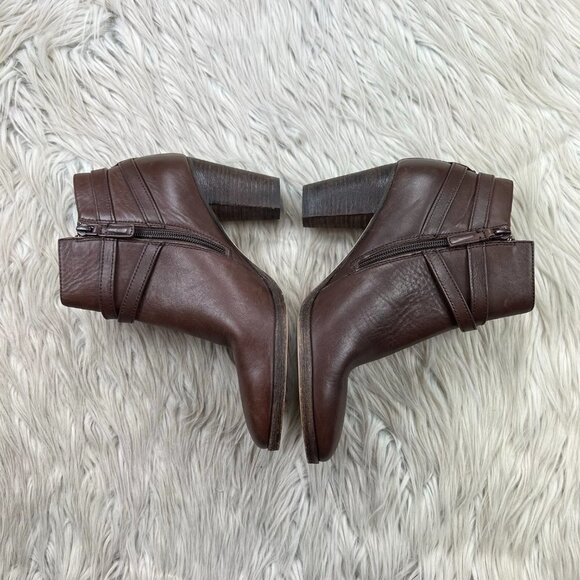 COLE HAAN Grand OS Hayes Strap Details Ankle Boots - Picture 3 of 8